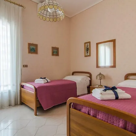 Vivi La Contea Feriehus Modica